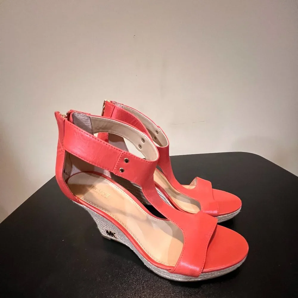 Michael Kors size 7.5 coral wedge espadrilles NWOT